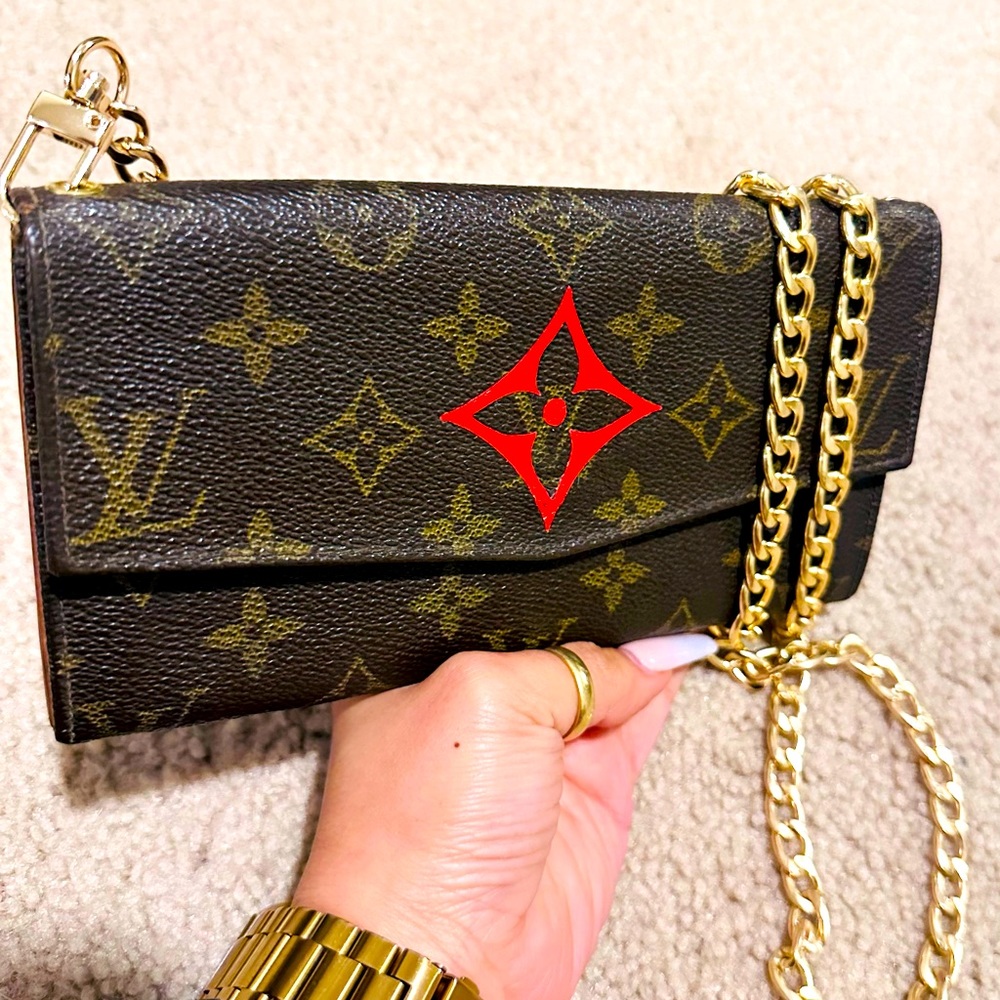 Louis Vuitton Vintage Wallet. #851 - Picture 1 of 13